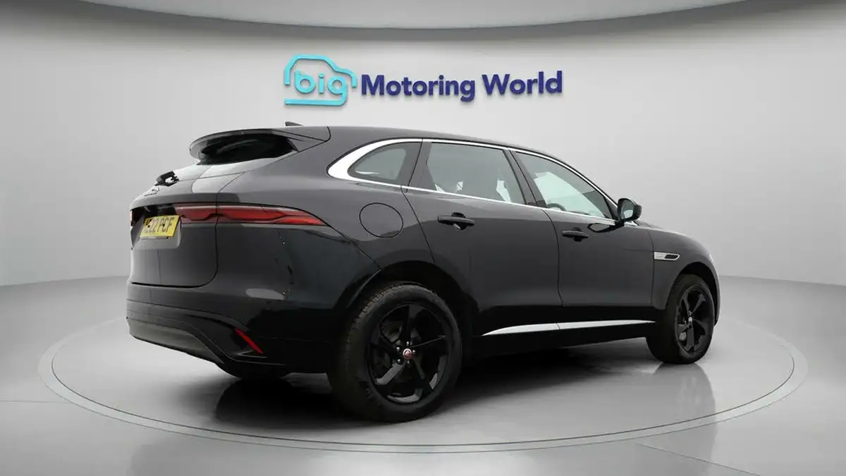 2022-jaguar-f-pace-20-d200-r-dynamic-s-big-6