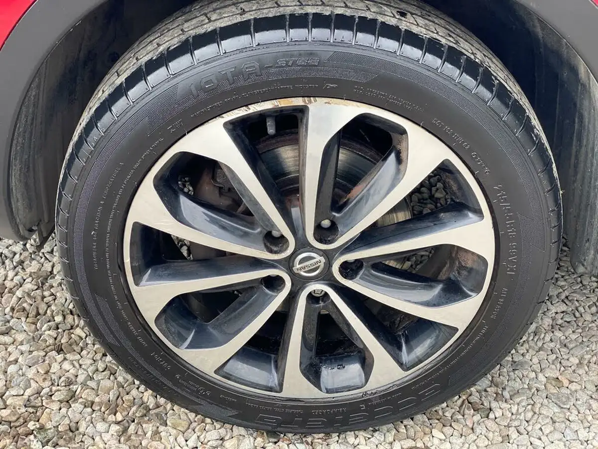 2012-nissan-qashqai-15td-n-tec-big-42