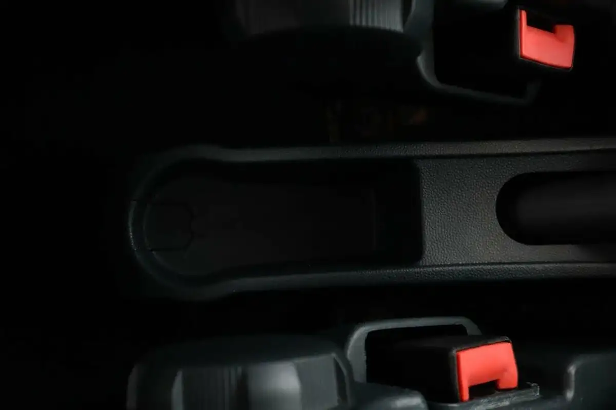 2009-ford-ka-12-studio-big-26