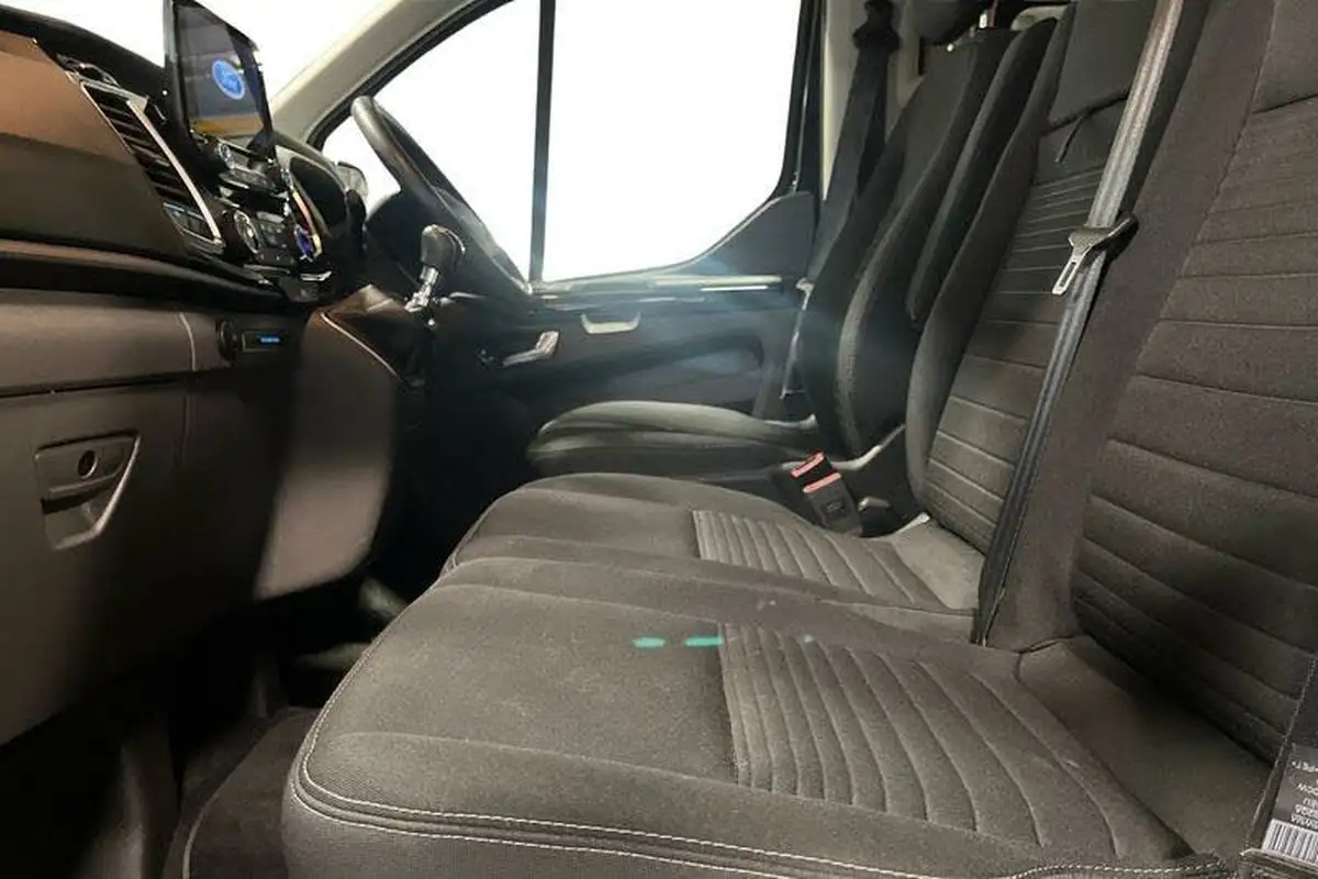 2023-ford-transit-custom-20tdci-320-l2h1-limited-130pseu6dt-double-cab-in-van-1997cc-big-9
