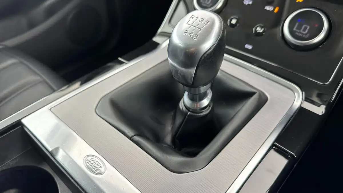 2021-land-rover-range-rover-evoque-20-d165-s-big-19