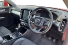 2018-volvo-xc40-15-t3-momentum-small-9