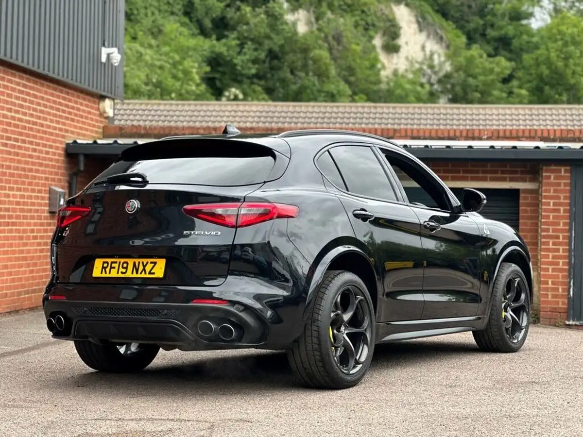 2019-alfa-romeo-stelvio-29-biturbo-quadrifoglio-big-5