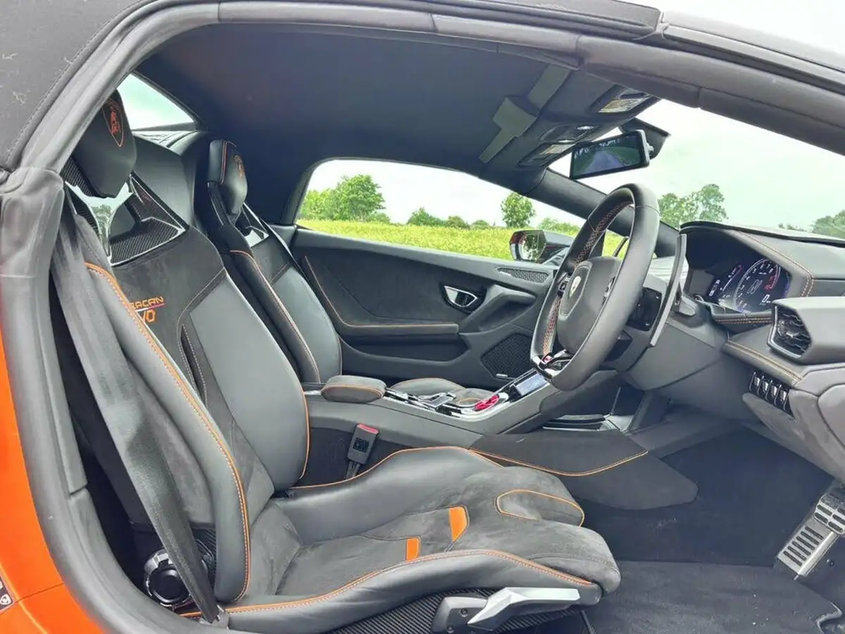 2021-lamborghini-huracan-big-13