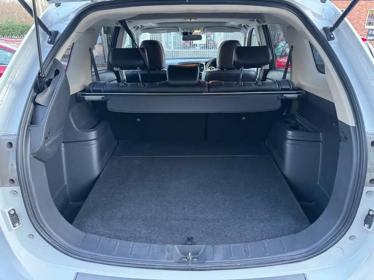 2014-mitsubishi-outlander-20-gx4hs-big-22