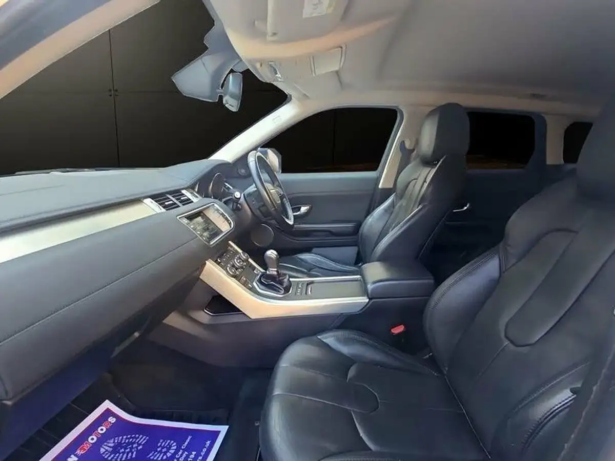 2015-land-rover-range-rover-evoque-22sd4-pure-tech-hatchback-5d-big-16
