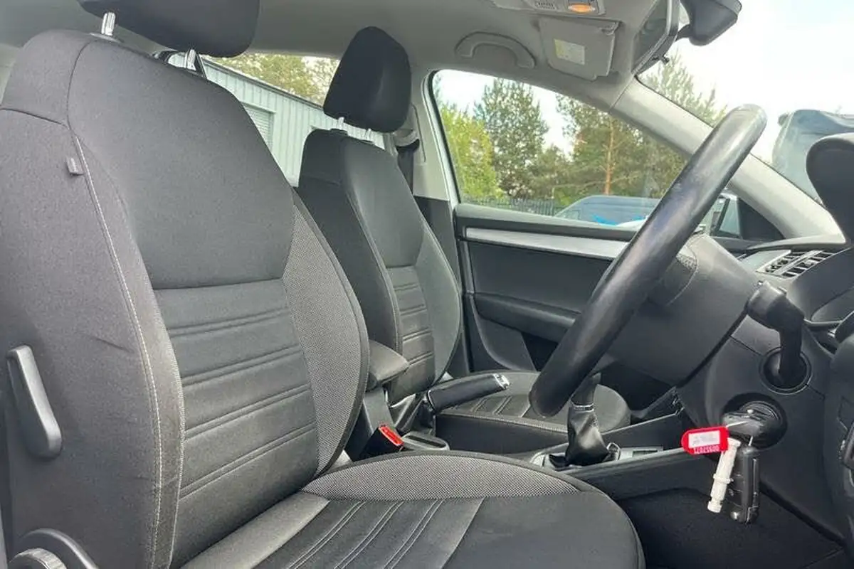 2018-skoda-octavia-10-tsi-se-estate-big-16
