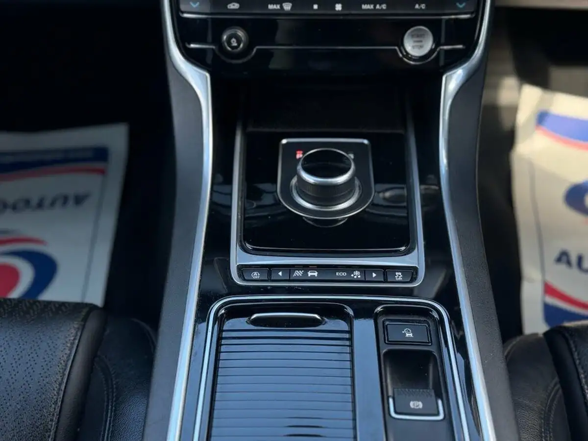 2017-jaguar-xf-20td-prestige-180ps-saloon-4d-1999cc-auto-big-18