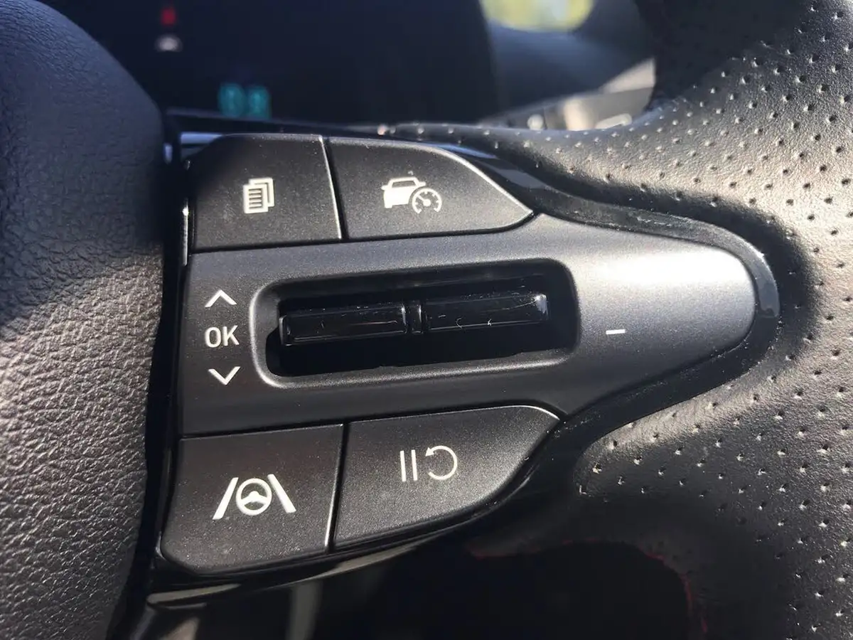 2024-hyundai-i20-10-t-gdi-n-line-eclutch-imt-big-21