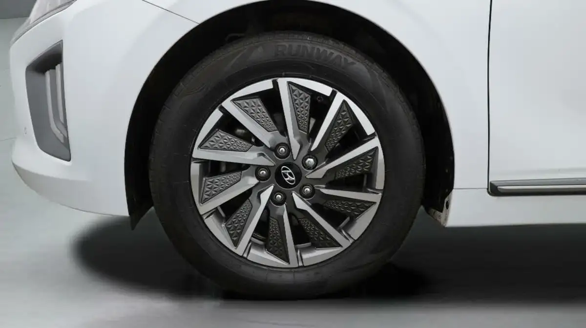 2021-hyundai-ioniq-e-premium-se-electric-100kw-big-18
