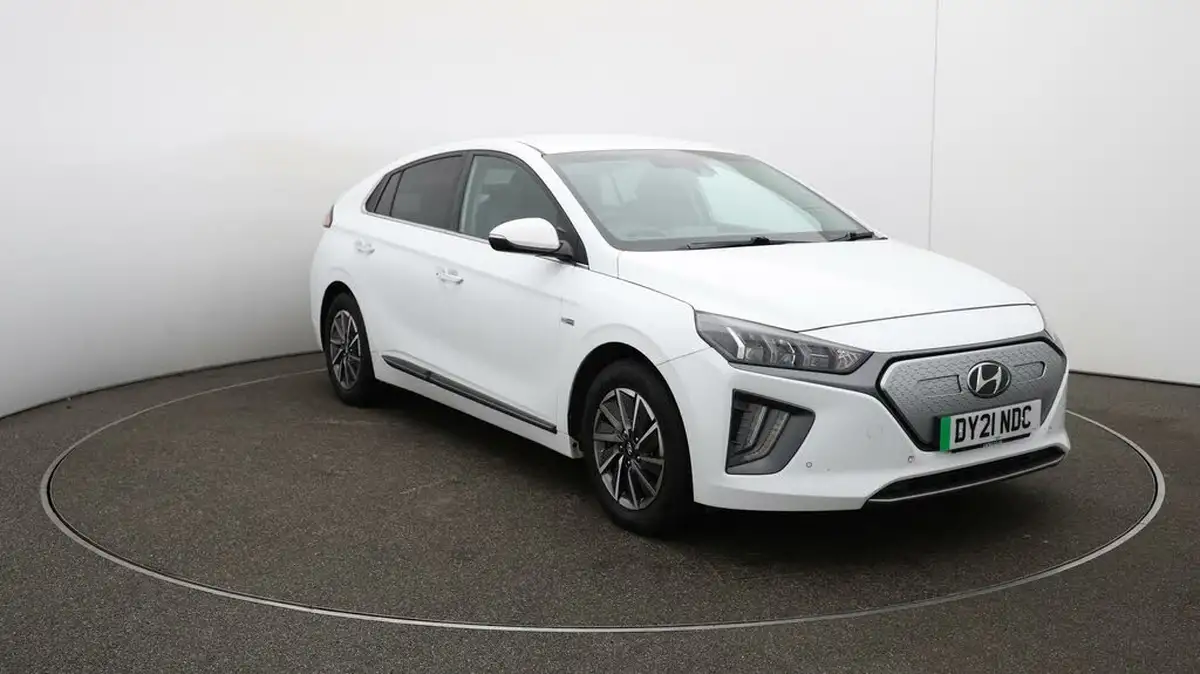 2021-hyundai-ioniq-e-premium-se-electric-100kw-big-46