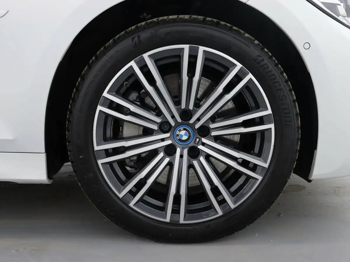 2021-bmw-3-series-20-330e-m-sport-touring-5d-big-11
