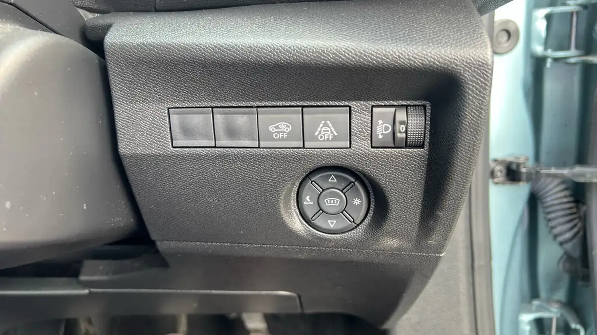 2021-citroen-c4-12-puretech-shine-130ps-big-33