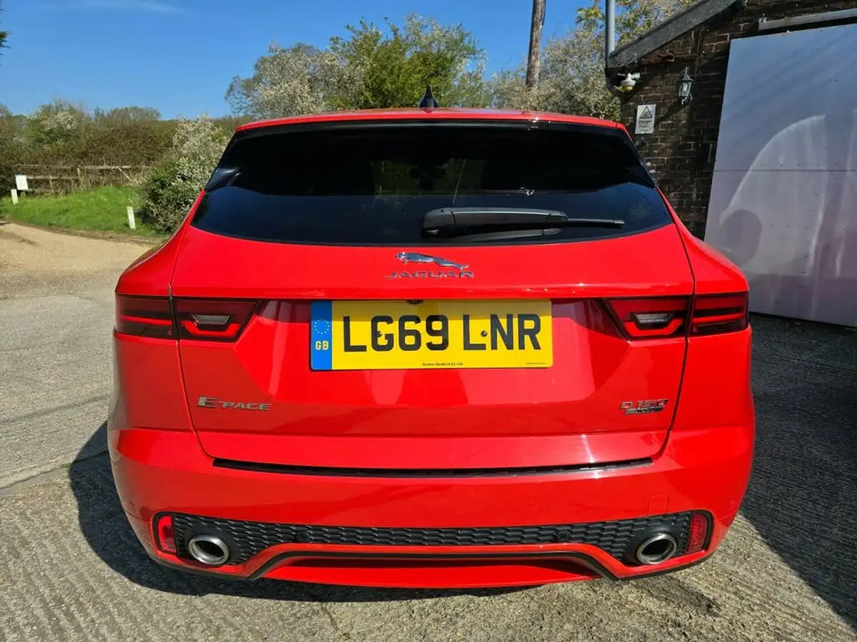 2019-jaguar-e-pace-20-i4d-chequered-flag-150ps-big-4