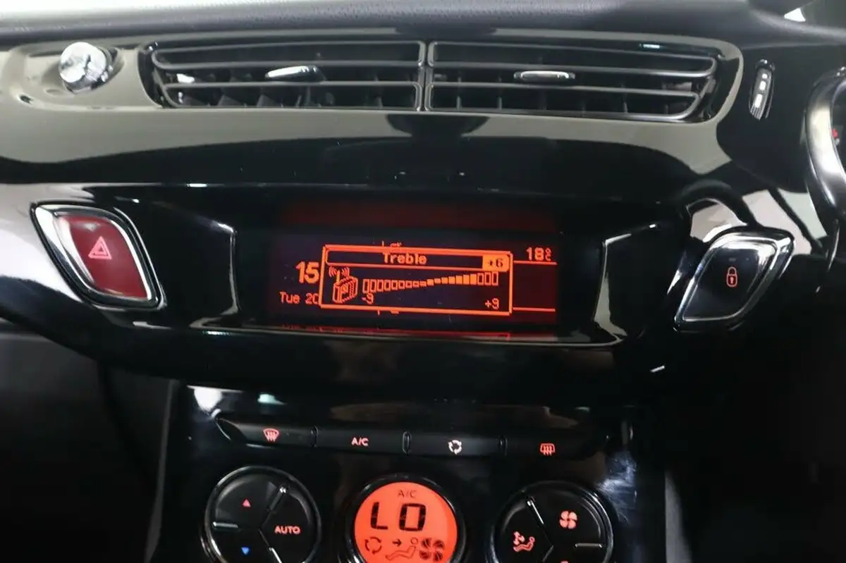 2014-citroen-ds3-cabrio-16e-hdi-dstyle-plus-big-43