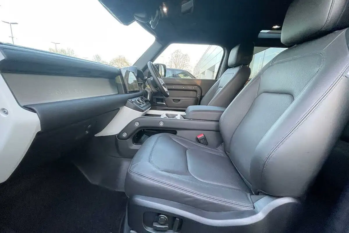 2024-land-rover-90-defender-30-d350-x-dynamic-se-big-9