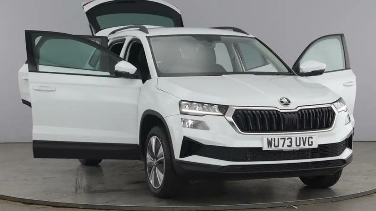 2023-skoda-karoq-15-tsi-se-drive-big-8