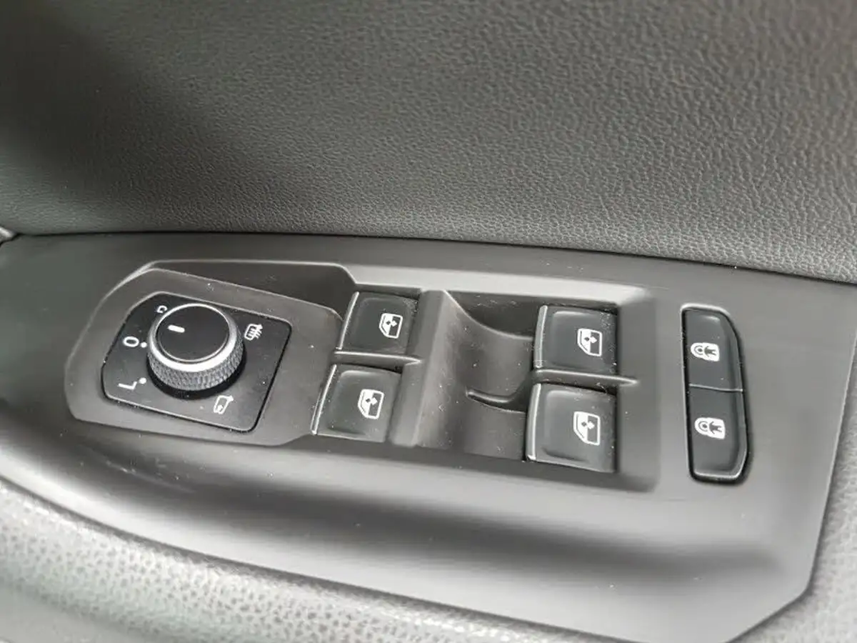 2022-volkswagen-touareg-30tdi-black-edition-286ps-big-12