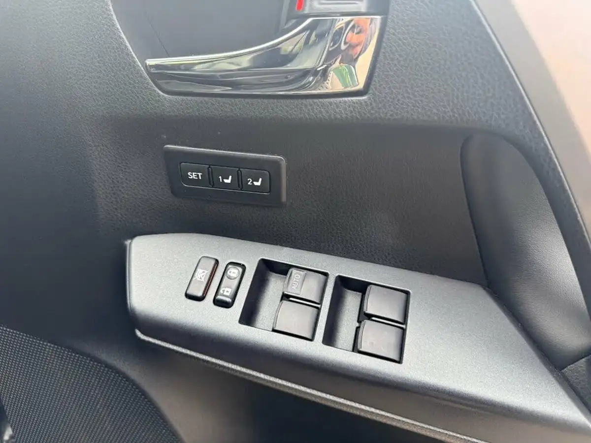 2019-toyota-rav4-25-excel-awd-big-18