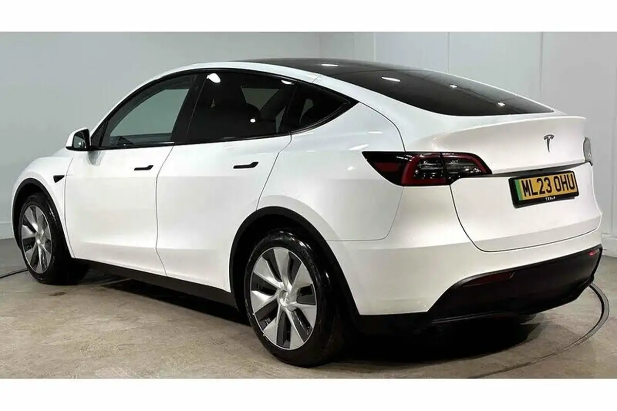 2023-tesla-model-y-e-rwd-big-5