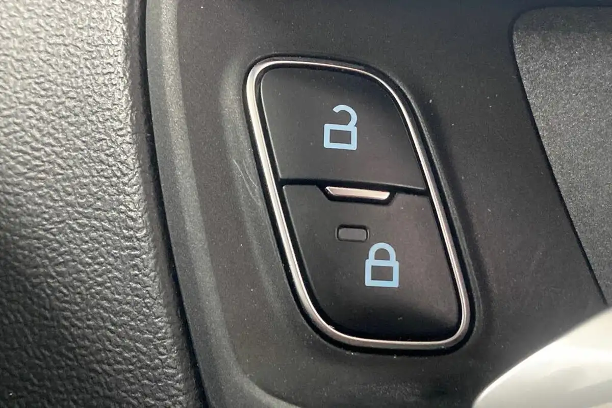 2020-ford-focus-10t-st-line-x-edition-155ps-hybrid-mhev-hatchback-big-40