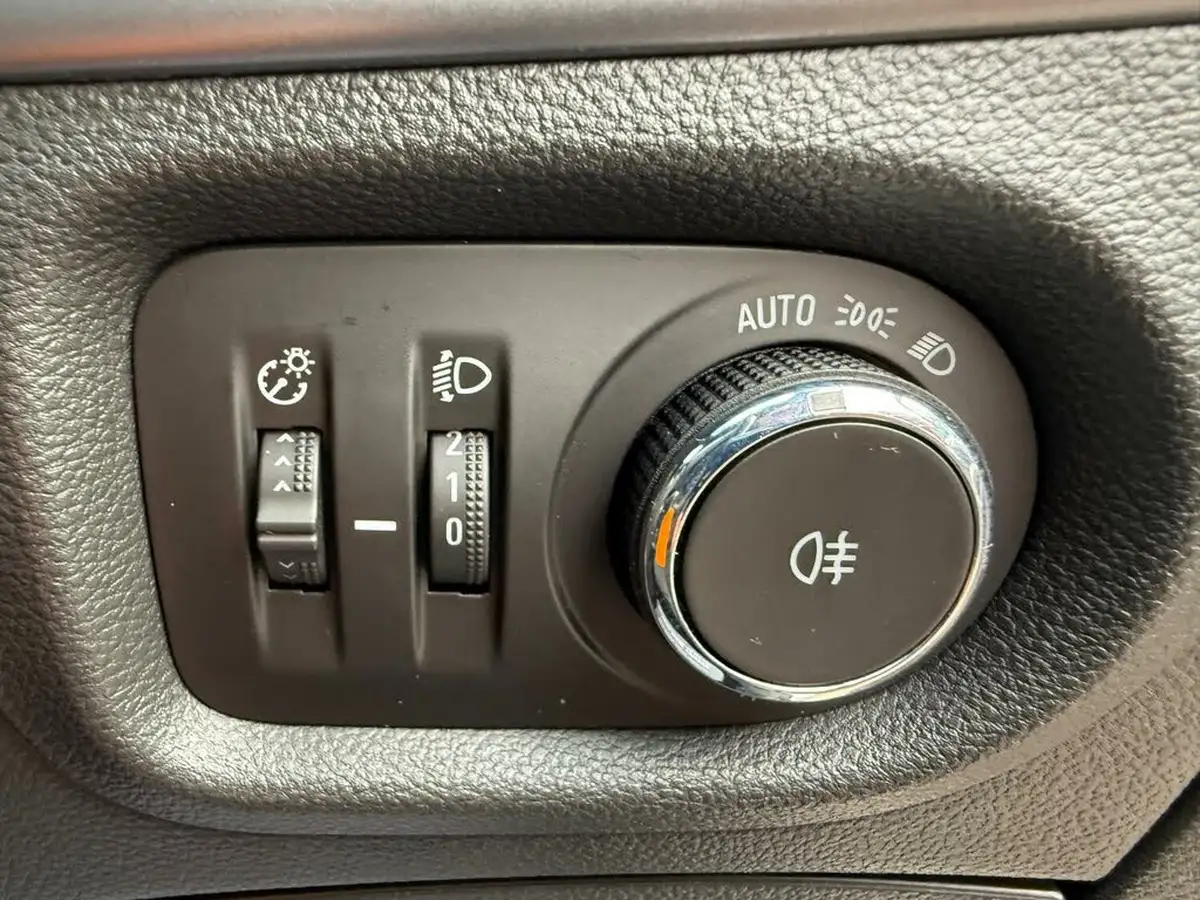 2021-vauxhall-astra-12-turbo-business-edition-nav-130ps-estate-big-46