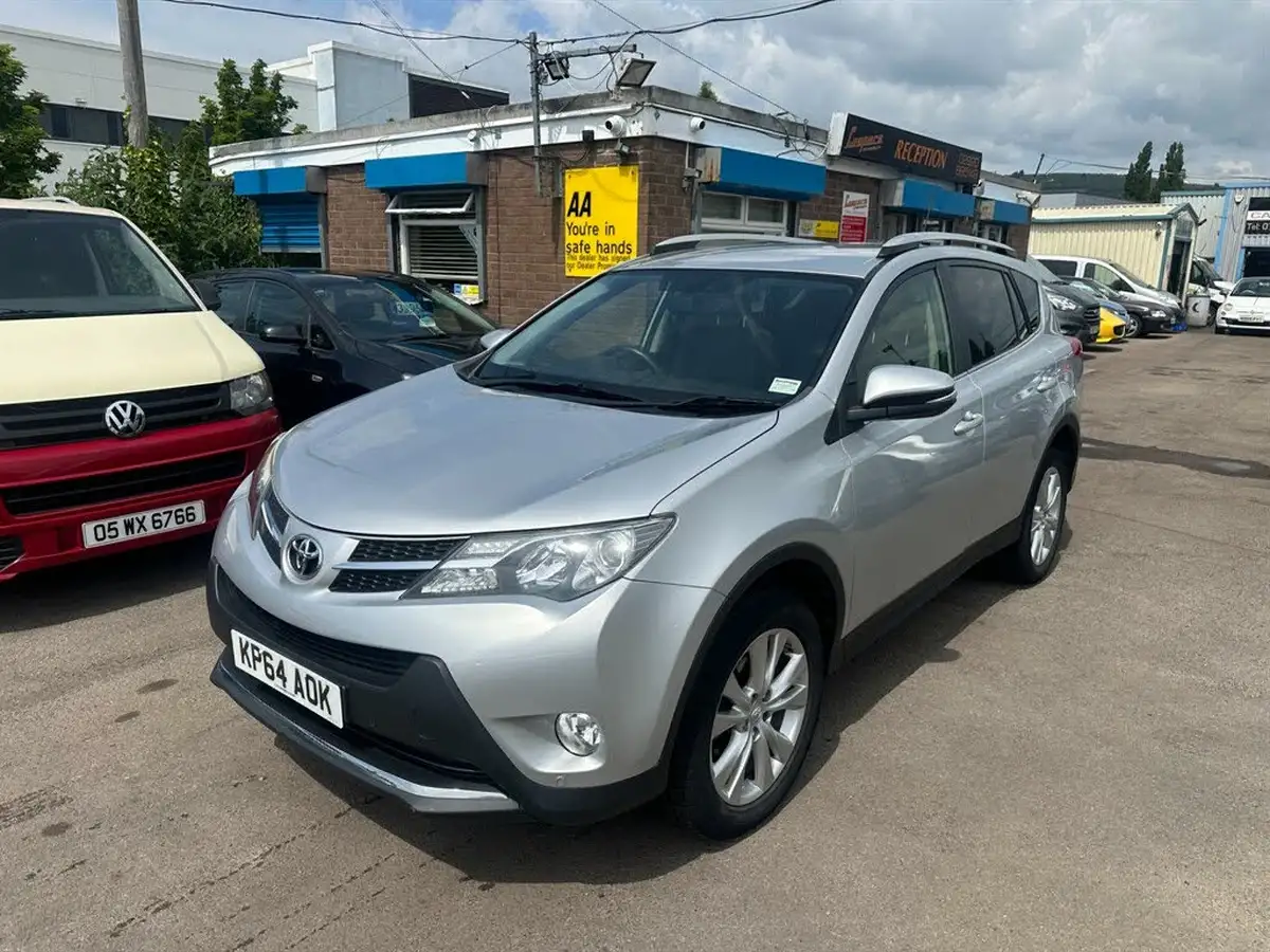 2014-toyota-rav4-20td-invincible-awd-nav-big-2