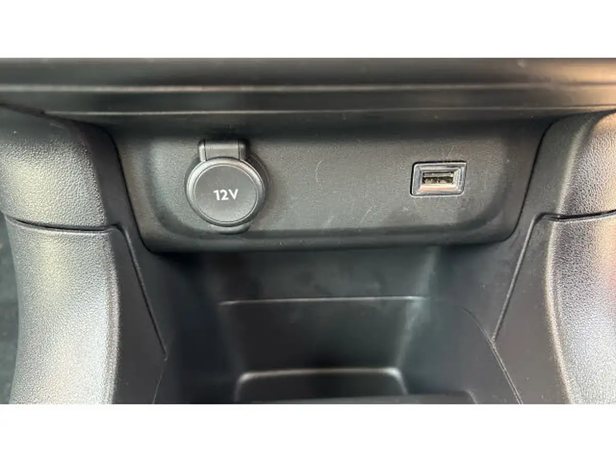 2021-citroen-c3-12-puretech-shine-83ps-big-23