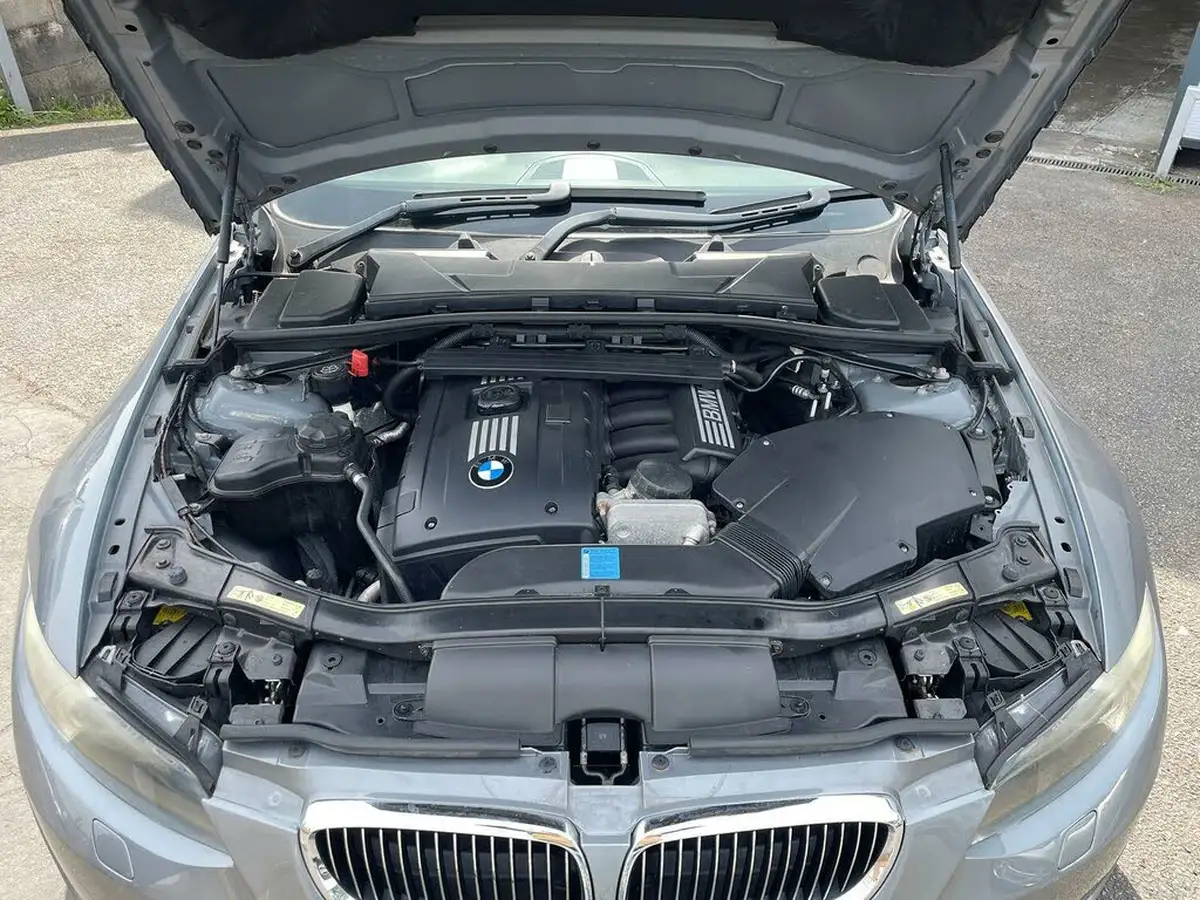 2008-bmw-3-series-30-330i-m-sport-convertible-2d-big-24