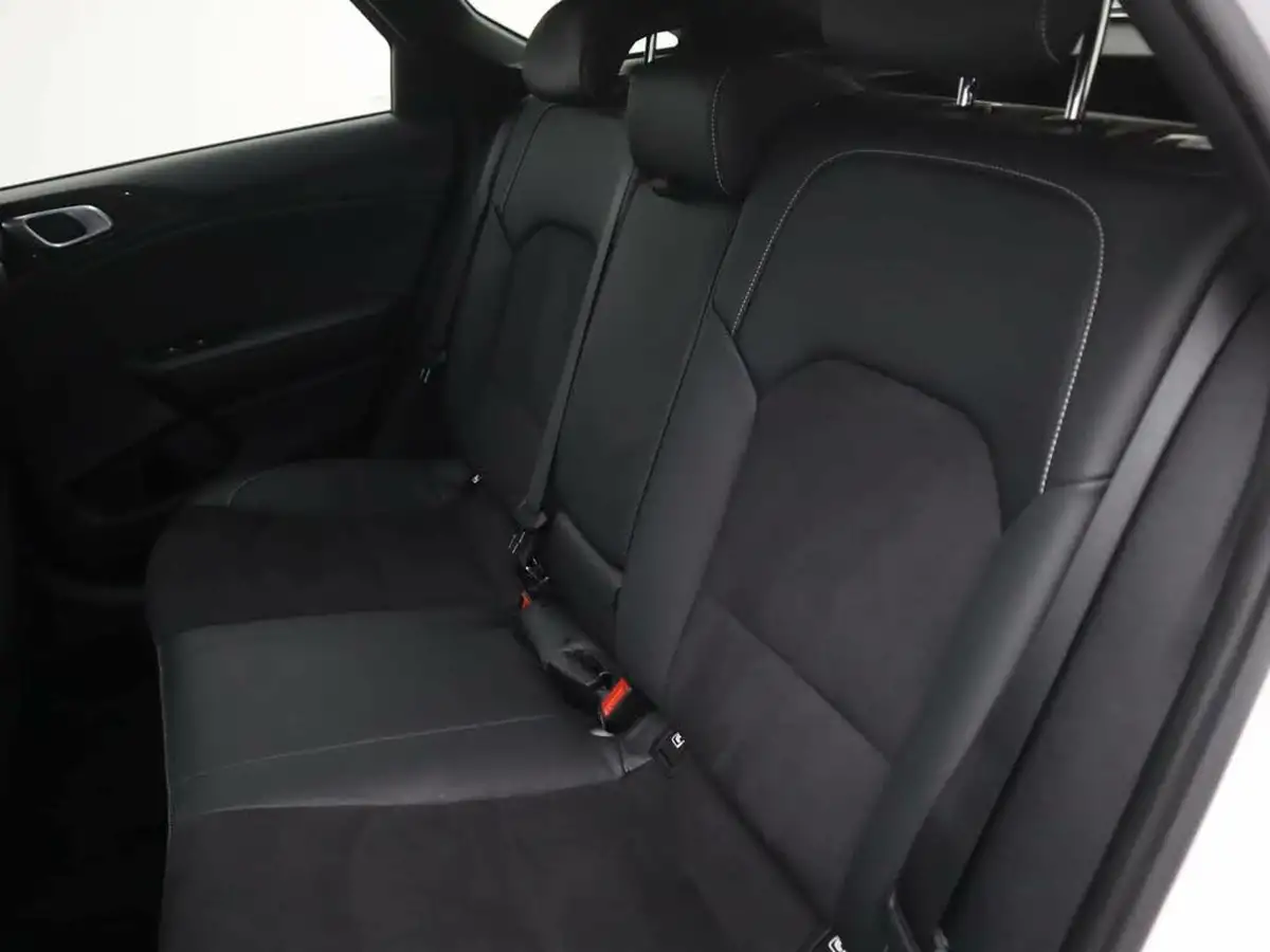 2023-kia-pro-ceed-15-t-gdi-gt-line-s-158bhp-big-6