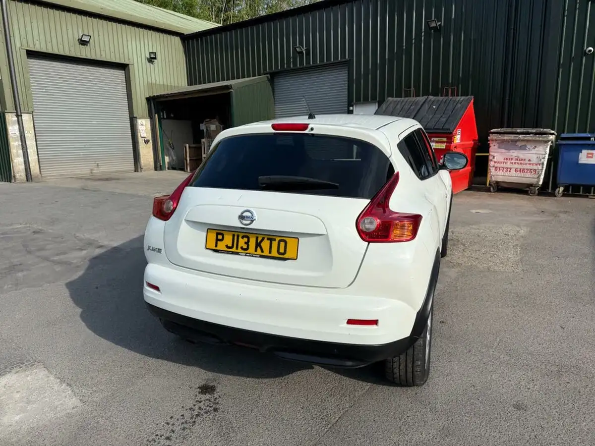 2013-nissan-juke-16-acenta-premium-big-3
