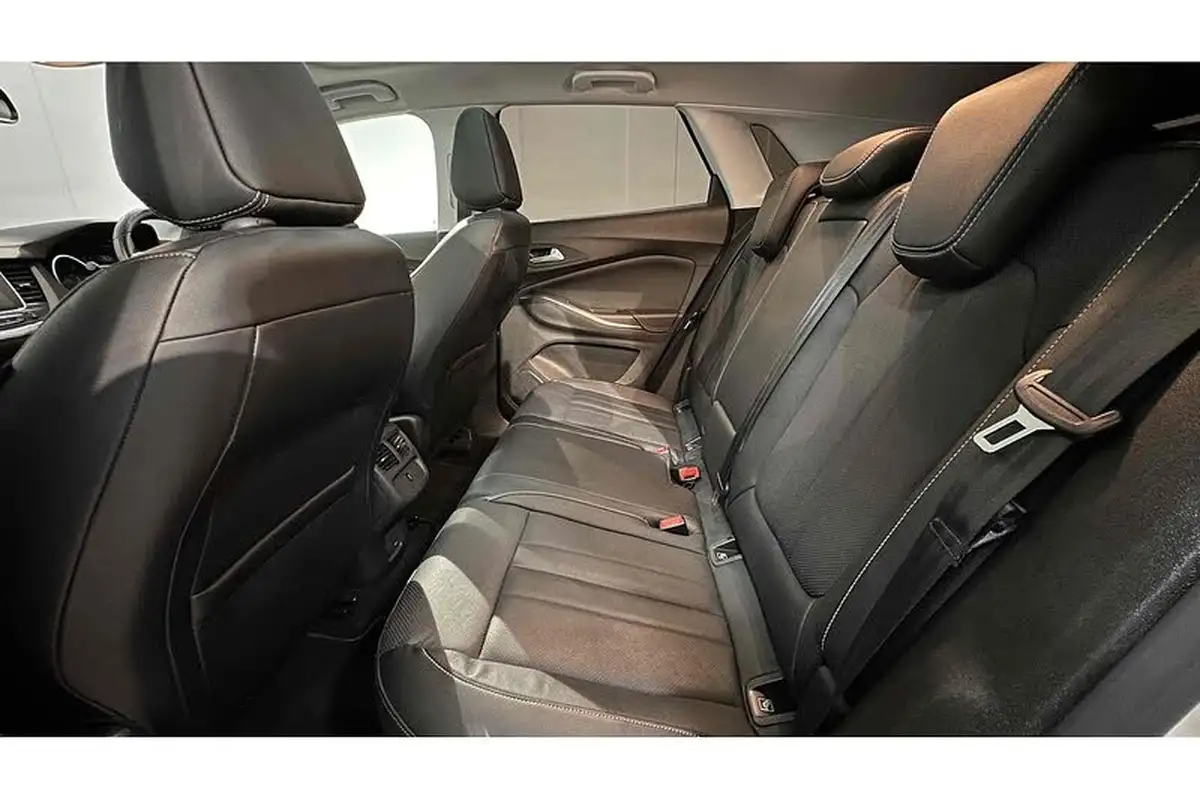 2019-vauxhall-grandland-x-12-elite-nav-ss-big-23