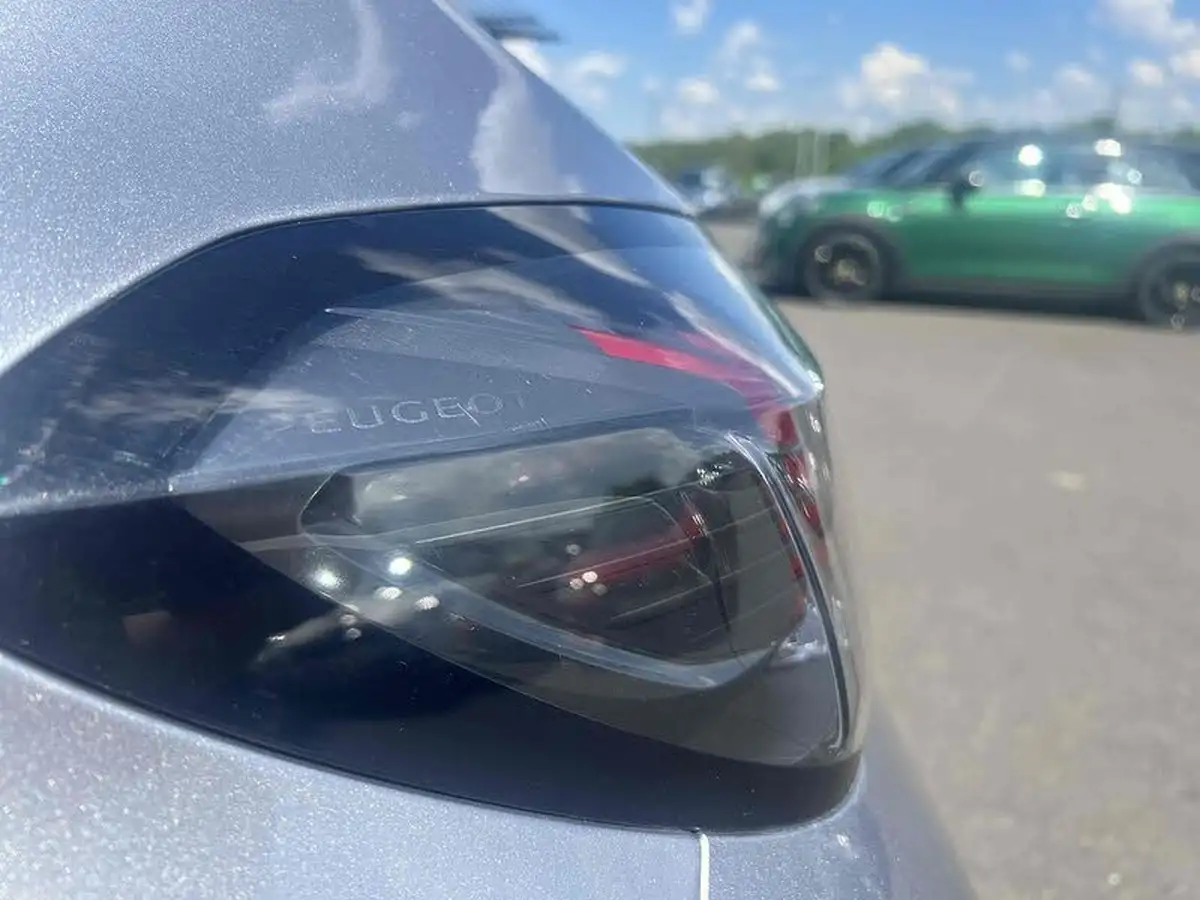 2022-peugeot-208-e-gt-136bhp-50kwh-big-23