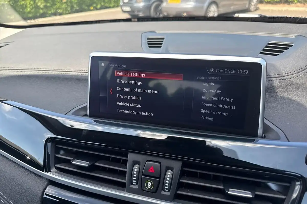 2022-bmw-x1-20td-sdrive18d-xline-sport-auto-big-49