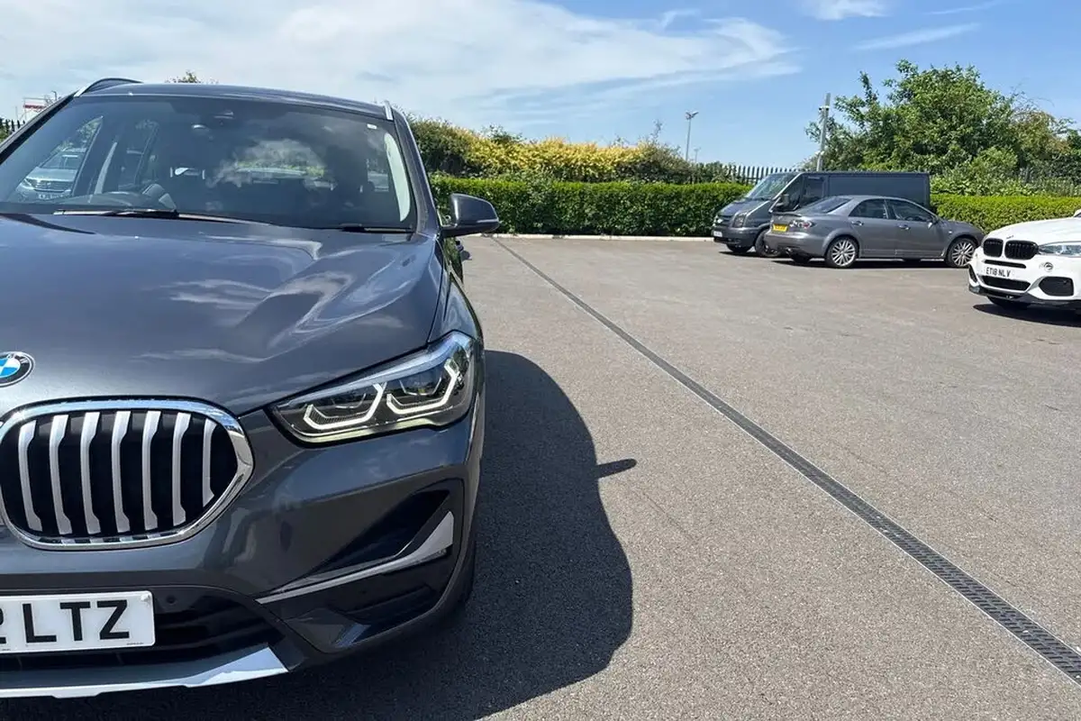 2022-bmw-x1-20td-sdrive18d-xline-sport-auto-big-25