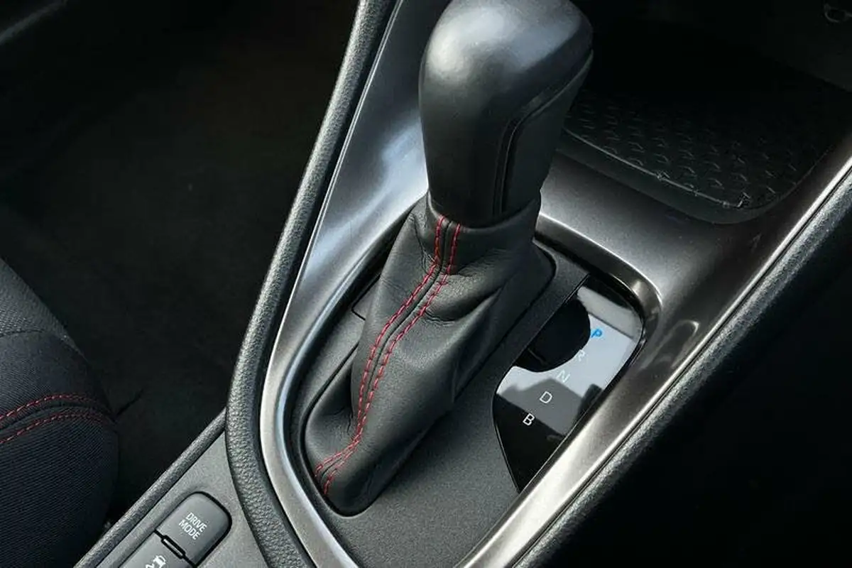 2023-toyota-yaris-15-vvt-i-gr-sport-114bhp-big-35