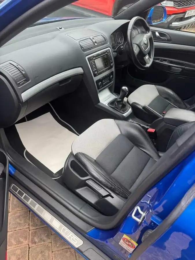 2009-skoda-octavia-20-vrs-200ps-hatchback-dsg-big-12