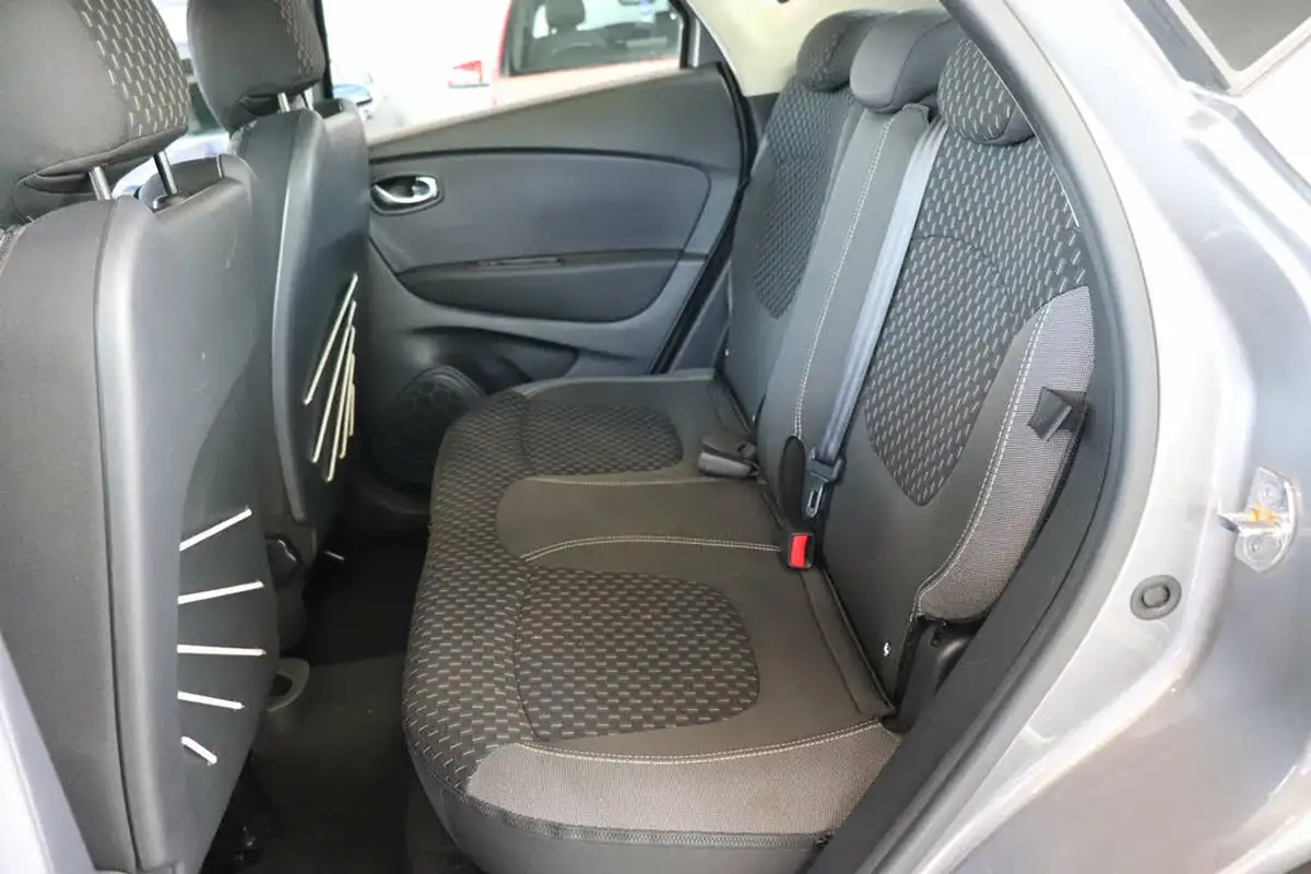 2017-renault-captur-15dci-dynamique-nav-90bhp-edc-auto-big-37