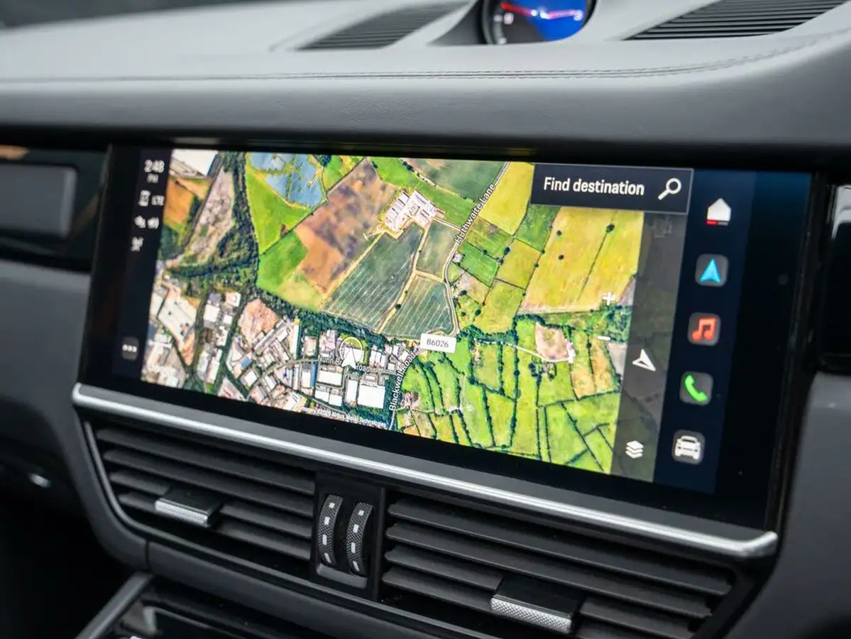 2022-porsche-cayenne-30-v6-e-hybrid-platinum-edition-462ps-station-wagon-big-7
