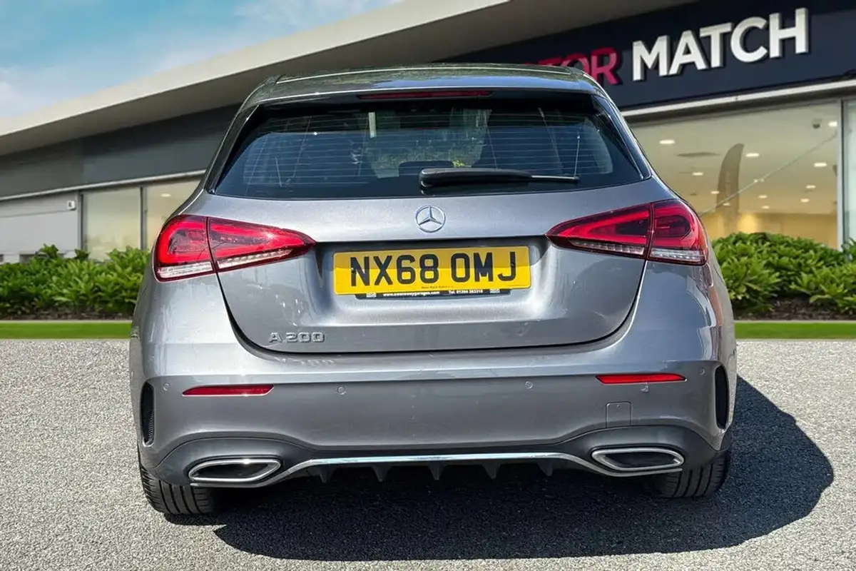 2018-mercedes-benz-a-class-13-a200-amg-line-premiumss-hatchback-5d-7g-dct-big-3