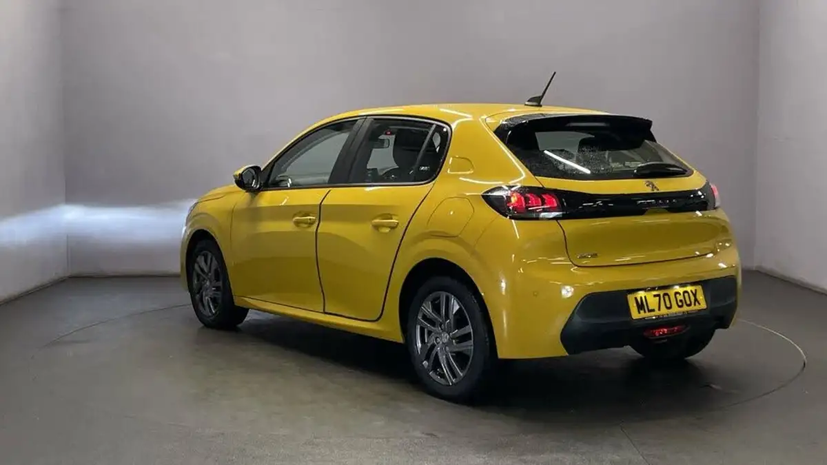 2021-peugeot-208-12-puretech-active-premium-75bhp-big-5
