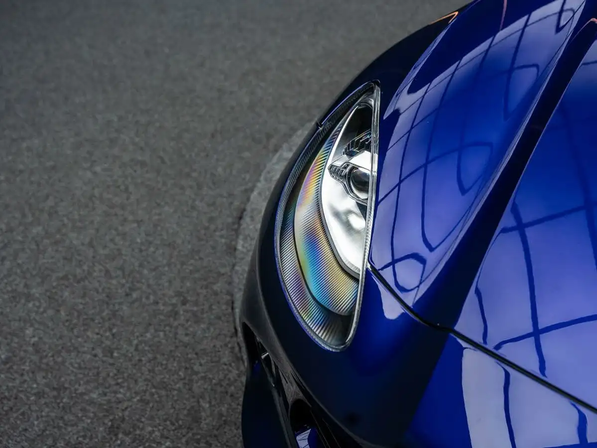 2021-aston-martin-dbx-40-v8-big-26