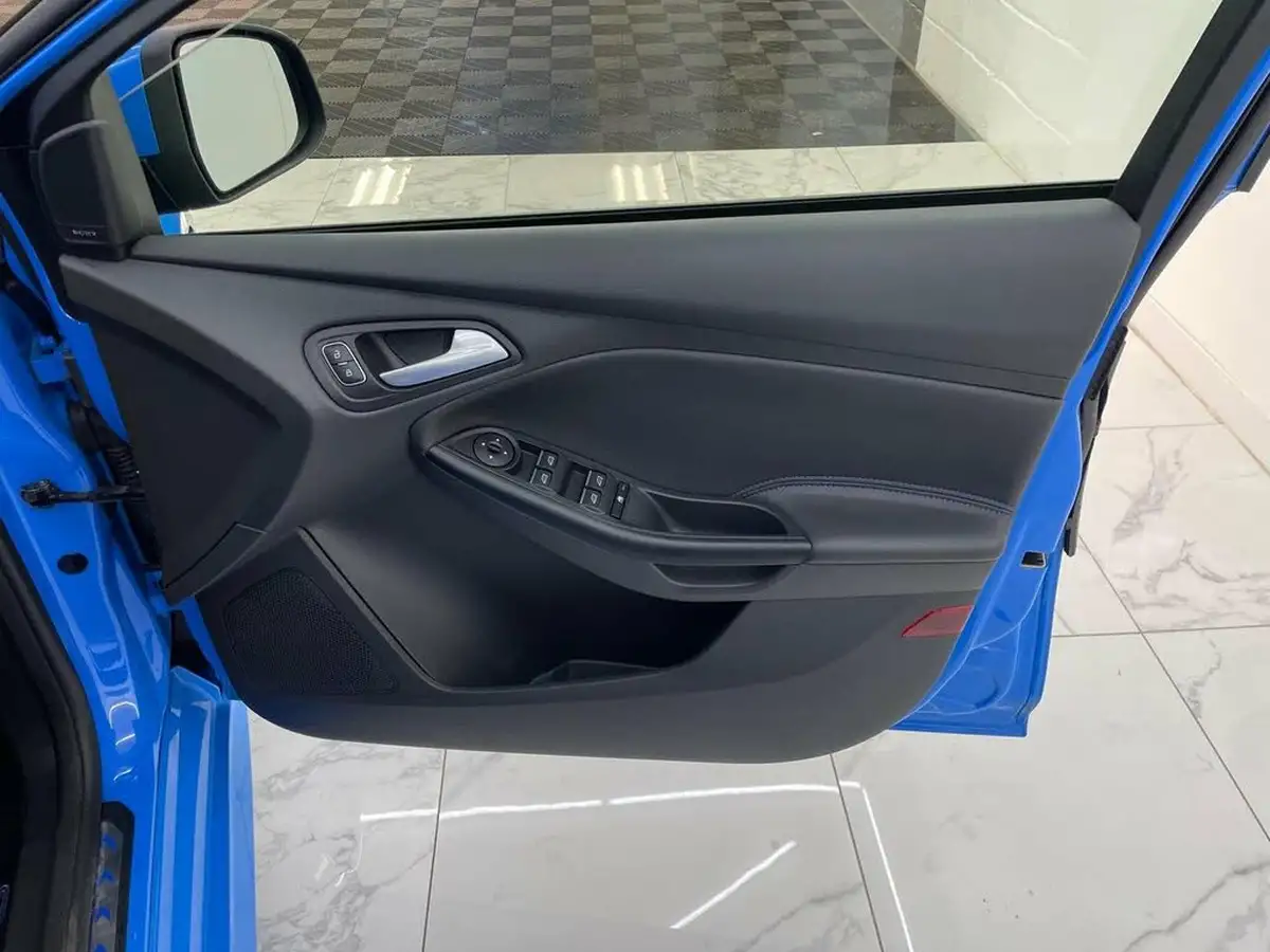 2017-ford-focus-23-rs-4x4-2261cc-big-42