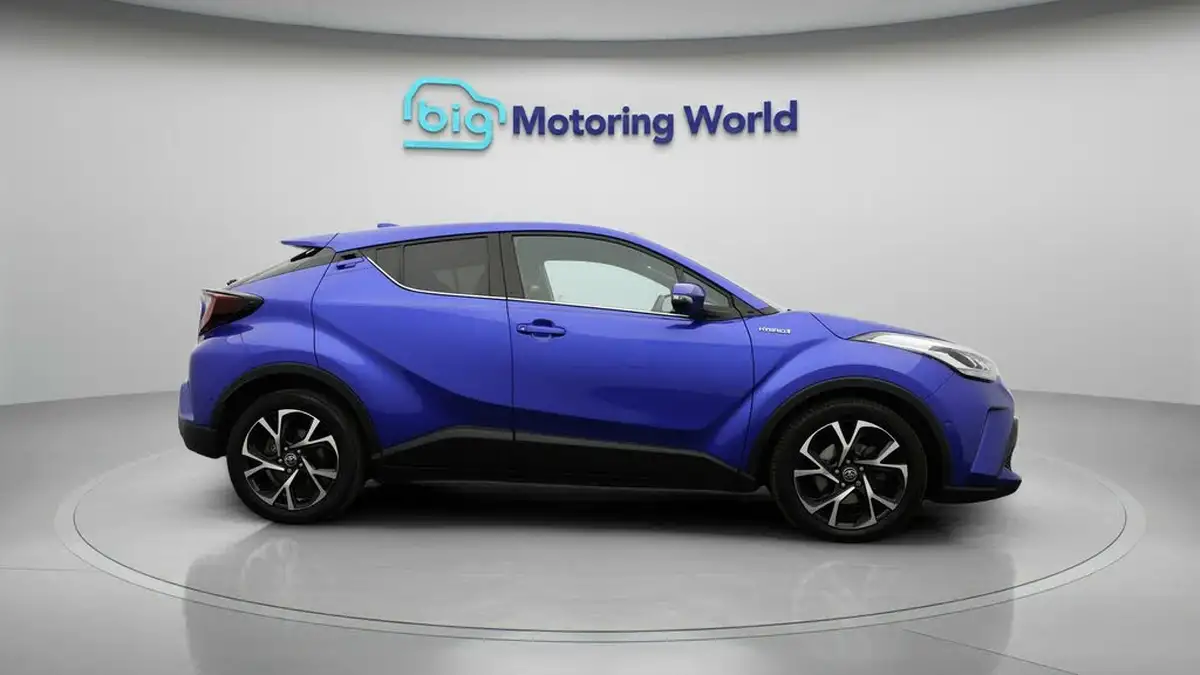 2021-toyota-c-hr-18-vvt-i-design-big-7