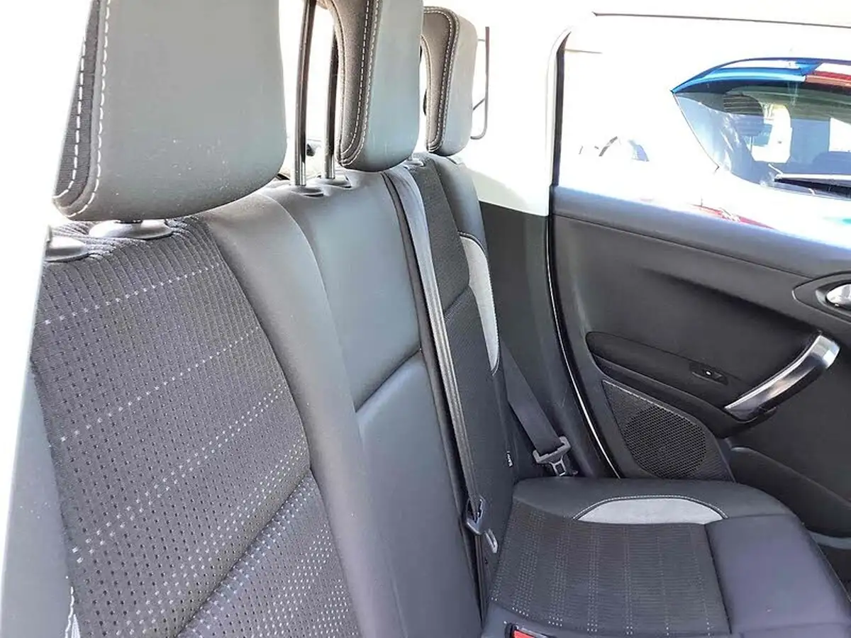 2018-peugeot-2008-suv-12-puretech-allure-82bhp-big-22