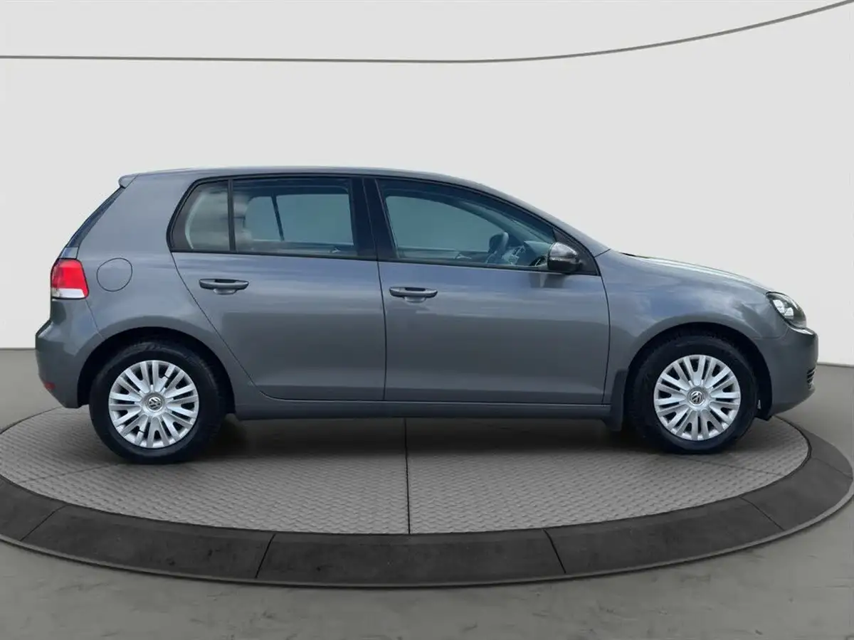 2011-volkswagen-golf-14-s-123bhp-5d-big-12