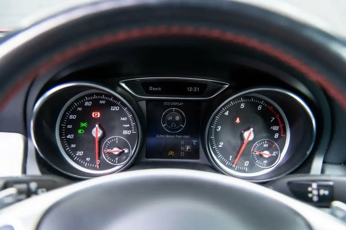 2020-mercedes-benz-gla-class-16-gla-200-amg-line-edition-plus-7g-dct-big-25