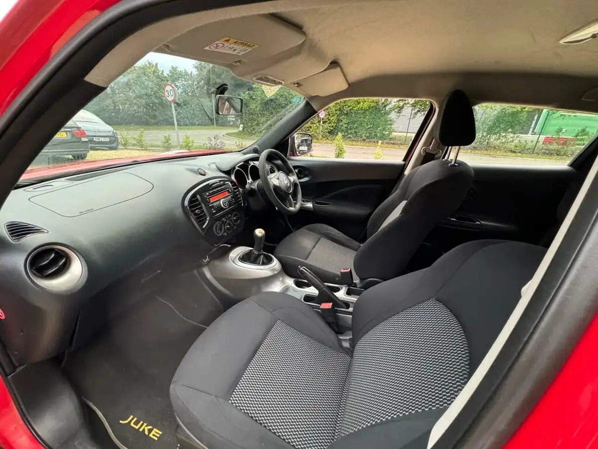 2015-nissan-juke-16-visia-big-47