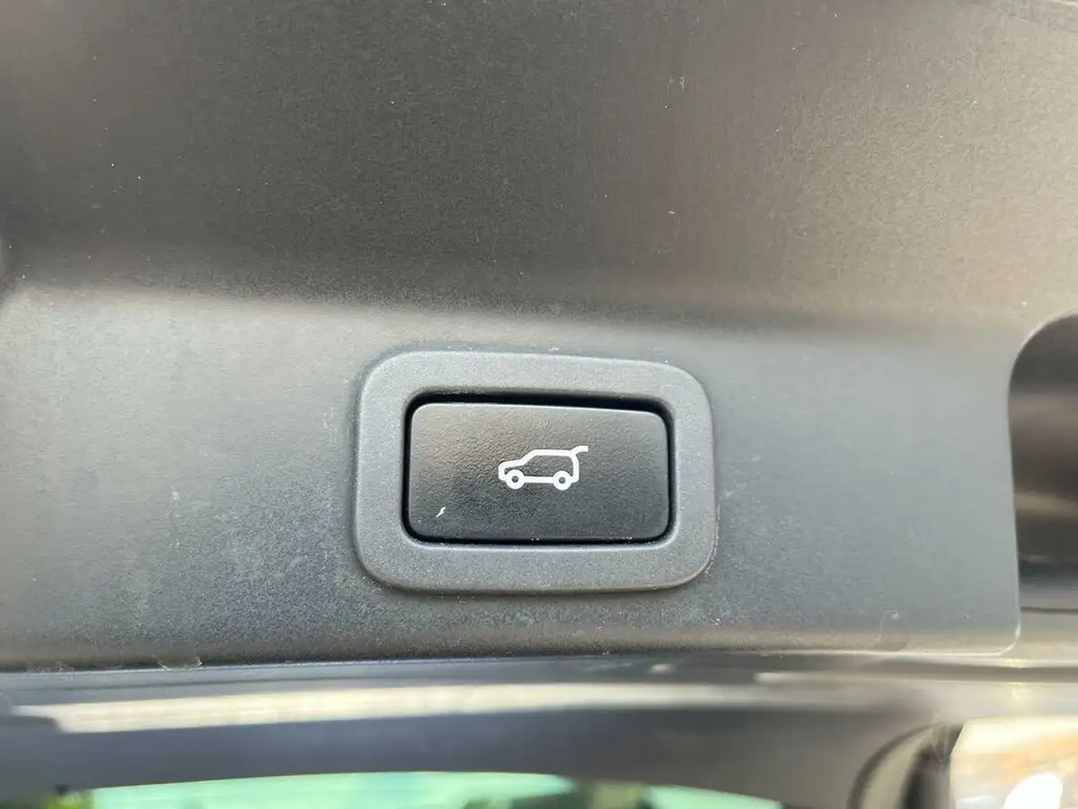 2017-jaguar-f-pace-20-i4d-prestige-180ps-ss-auto-big-7