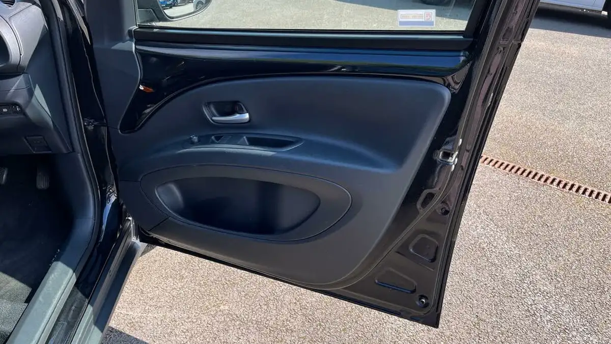 2023-toyota-aygo-x-10-vvt-i-pure-big-21